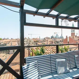Penthouse With Rooftop Terrace And 360 Views Of - Venice5th Venice
